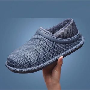 Gray waterproof indoor/outdoor fur lined slippers size 9